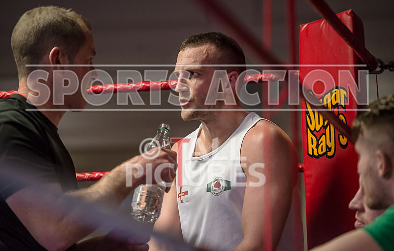 Bout - 9_Jimmy Lesbirel v Michael Wilcox-7 - Bout - 9_Jimmy Lesbirel v Michael Wilcox