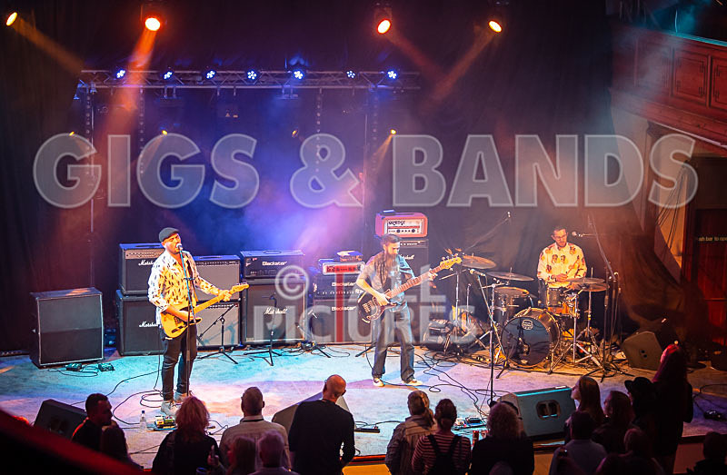 The Robert J Hunter Band-283 - THE ROBERT J HUNTER BAND