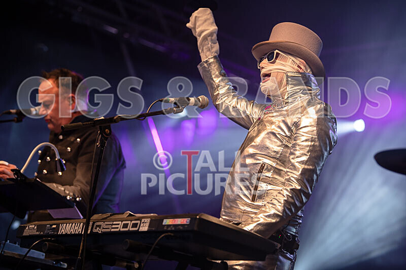 Fade2Grey-447 - FADE2GREY