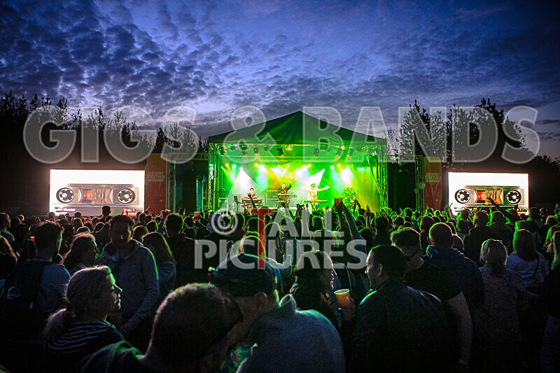 Fade2Grey-444 - FADE2GREY