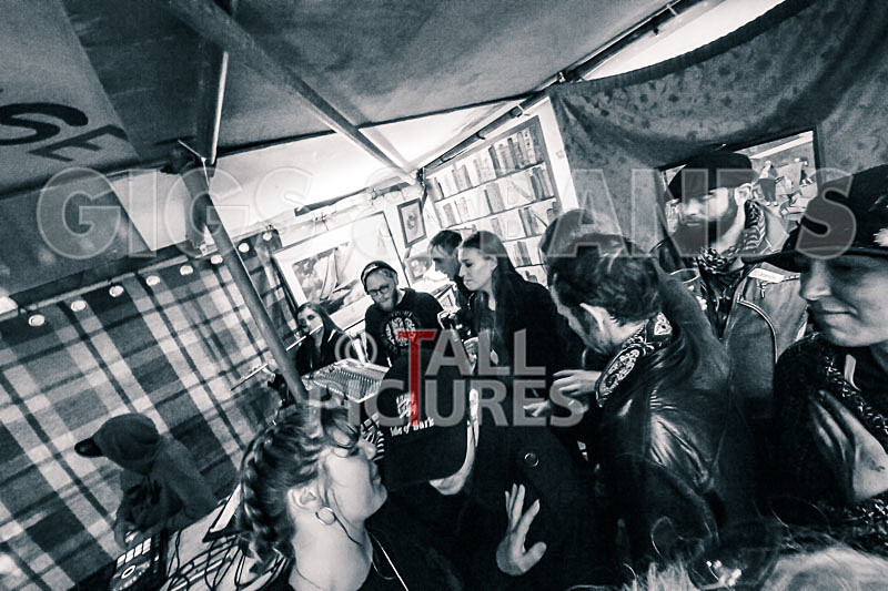 Lord Vapour- Acoustic-4 - LORD VAPOUR - ACOUSTIC