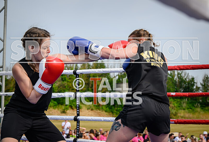 BOUT 1 - Emma the Mentalist Martin v Joanna the Hammer Wheatley-19 - BOUT 1 - Emma 'the Mentalist' Martin v Joanna 'the Hammer' Wheatley