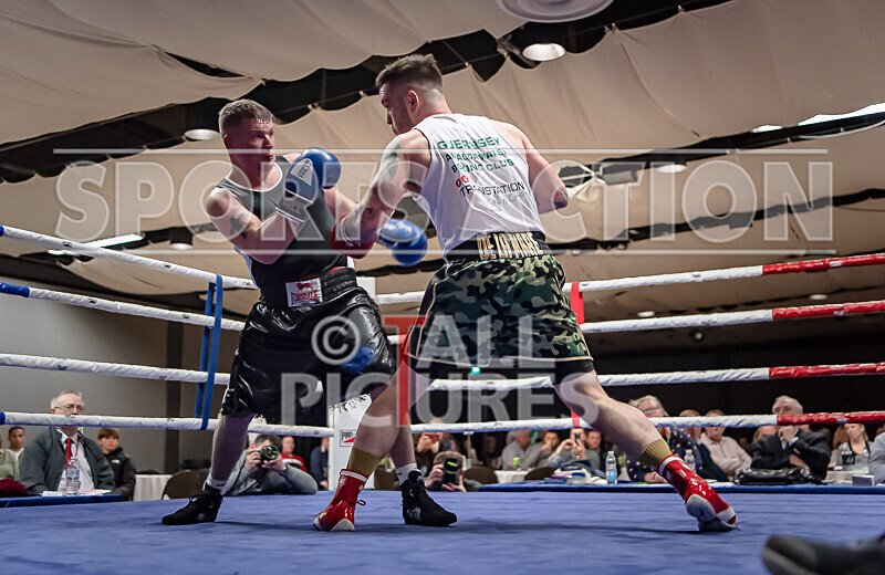 BOUT 10 - Casey De La Mare v Jamie Way-17 - BOUT 10 - Casey De La Mare v Jamie Way