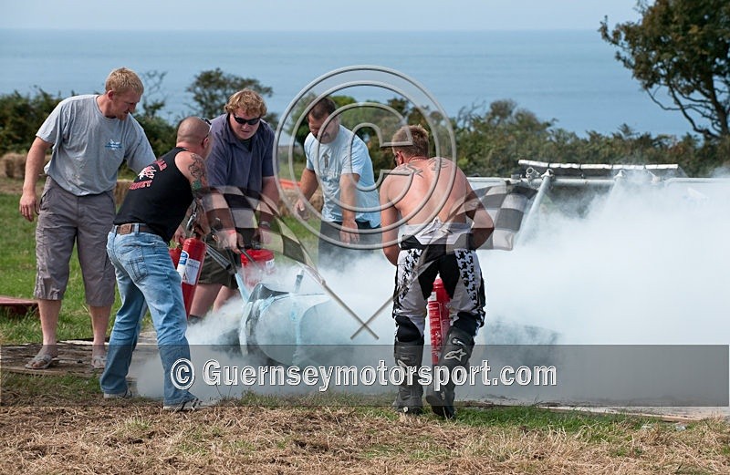 Hogwash_09-65 - HOGWASH 2009 - SCENE