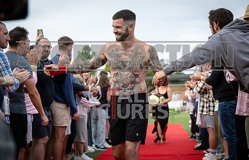 BOUT 14- Koen Kraken Le Prevost v Alec the Bomber Bailey-6 - BOUT 14- Koen 'Kraken' Le Prevost v Alec 'the Bomber' Bailey