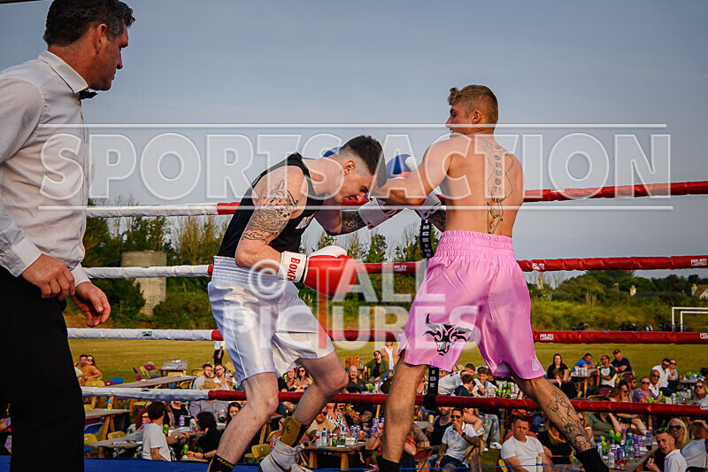 BOUT 11 - Raging Bull Jay Rive v Reece the Bomber Blondel-24 - BOUT 11 - 'Raging Bull' Jay Rive v Reece 'the Bomber' Blondel