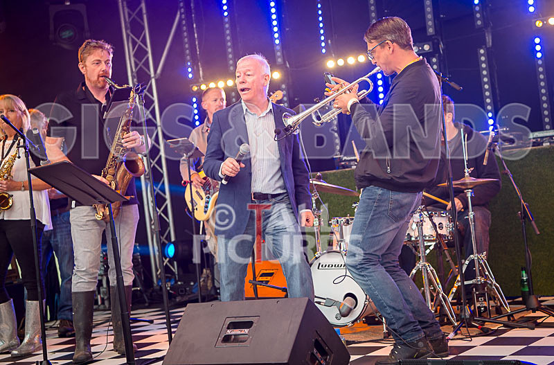 The Little Big Band-30 - THE LITTLE BIG BAND