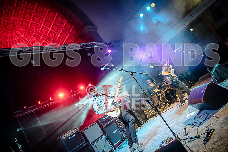 The Robert J Hunter Band-273 - THE ROBERT J HUNTER BAND