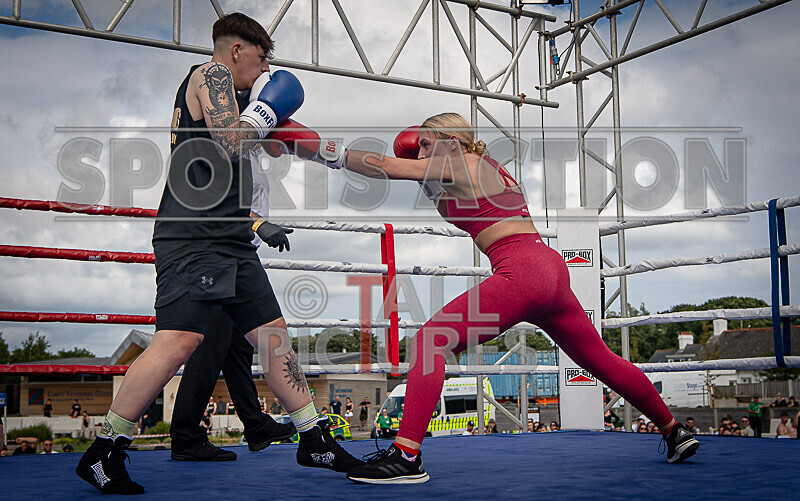 BOUT 5- Leonie Chardonnay Pike v Ellie Rocky Robinson-49 - BOUT 5- Leonie 'Chardonnay' Pike v Ellie 'Rocky' Robinson
