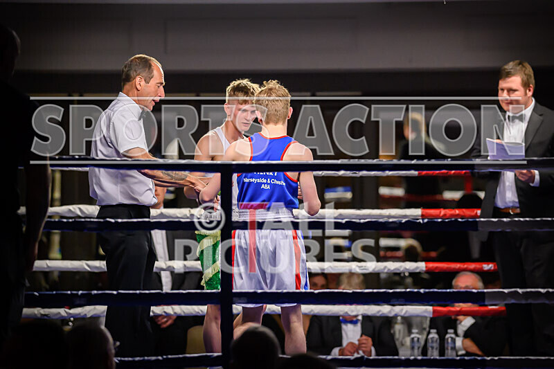 BOUT- 5 - Arnie Watson v Ryan Henry-32 - BOUT 5 - Arnie Watson v Ryan Henry