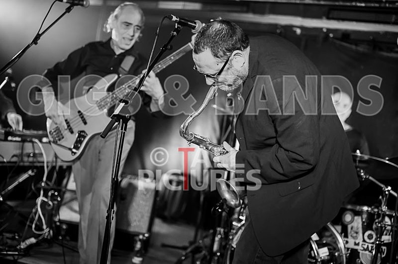 Norman Watt-Roy Band-34 - THE NORMAN WATT-ROY BAND with WILKO JOHNSON