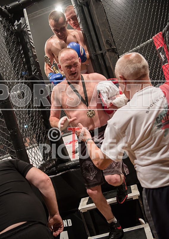 Matis Slomba v Shane Bentley-20 - BOUT 3 Matis Slomba v Shane Bentley