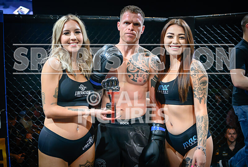 BOUT- 4 - Clayton Taylor v Alex Atkinson-42 - BOUT 4 - Clayton Taylor v Alex Atkinson