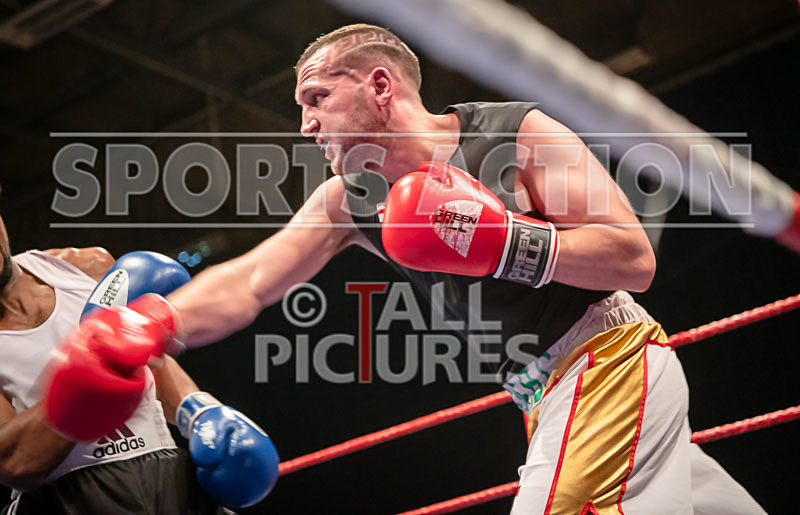 BOUT-18 - Jimmy Lesbirel v Byron Morris-25 - BOUT-18 - Jimmy Lesbirel v Byron Morris