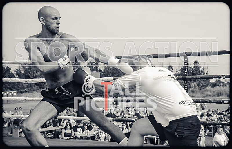 BOUT 3 - Dangerous Dan Cavanagh v Tim Scrappy Doo Rogers-33 - BOUT 3 - 'Dangerous' Dan Cavanagh v Tim 'Scrappy Doo' Rogers