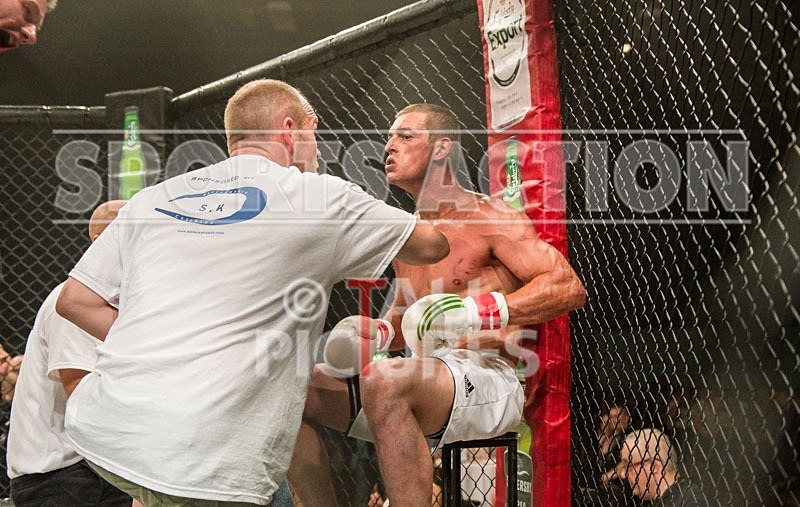 Lock-in Guernsey_2013_Bout-7-43 - BOUT-7