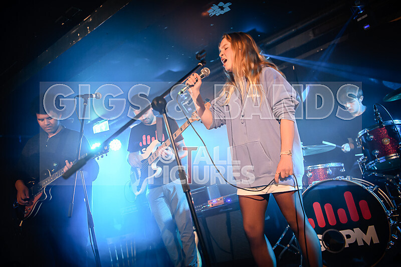 Motionless-34 - MOTIONLESS