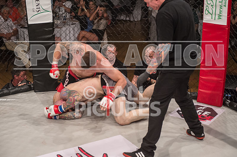 Josh Ozanne v Andrew Reid-30 - BOUT 15