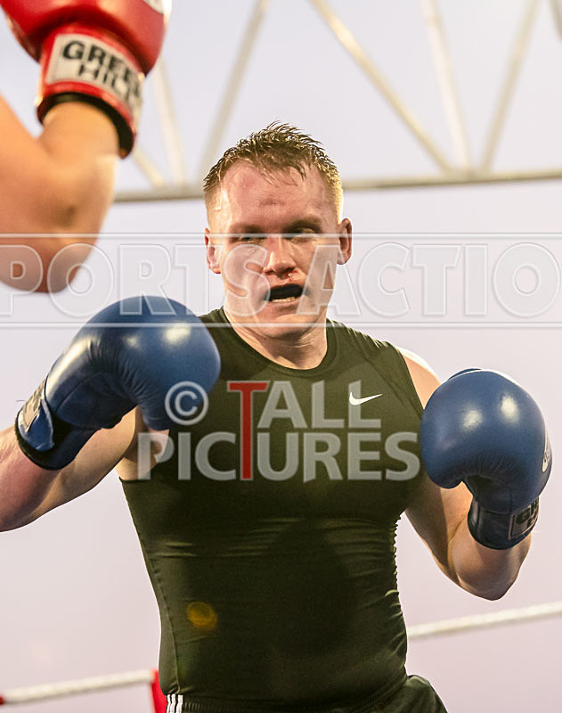 BOUT-15- Greg The Machine Gun Mackenzie v Jaques Big Dogg Colley-7 - BOUT-15: Greg 'The Machine Gun' Mackenzie v Jaques 'Big Dogg' Colley
