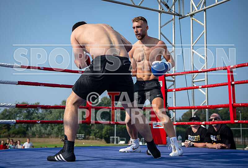 BOUT 3 - Josh -All the Way- Gray v Ed -No Fear- Sebire-7 - BOUT 3 - Josh 'All the Way' Gray v Ed 'No Fear' Sebire