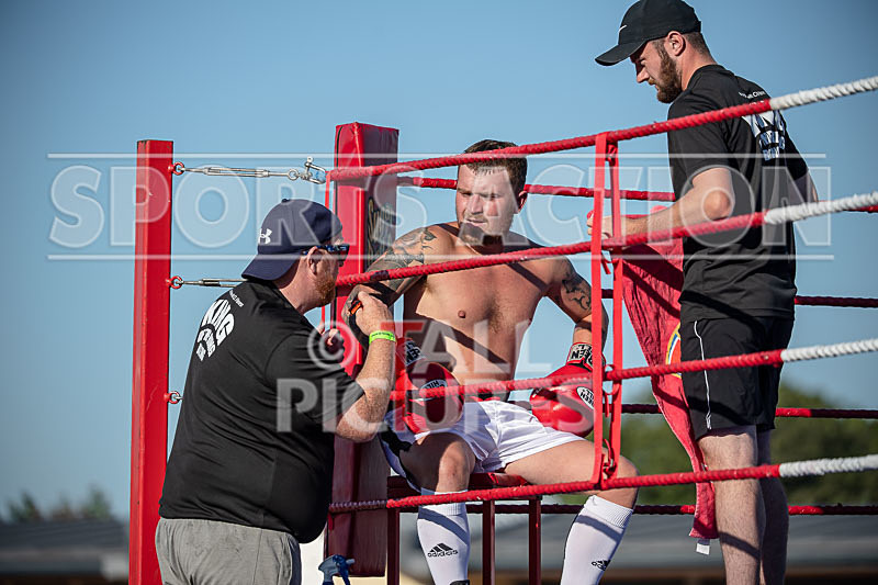 BOUT-3- Simon The Machine March v Rob The Brutal Brehaut-31 - BOUT-3 Simon 'The Machine' March v Rob 'The Brutal' Brehaut