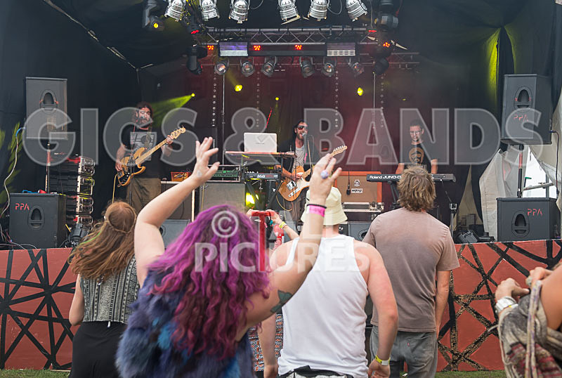 The Devil and the Deep-2 - THE DEVIL AND THE DEEP