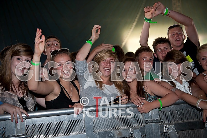 Guernsey Festival Scene-31 - THE GUERNSEY FESTIVAL ATMOSPHERE AND SCENE