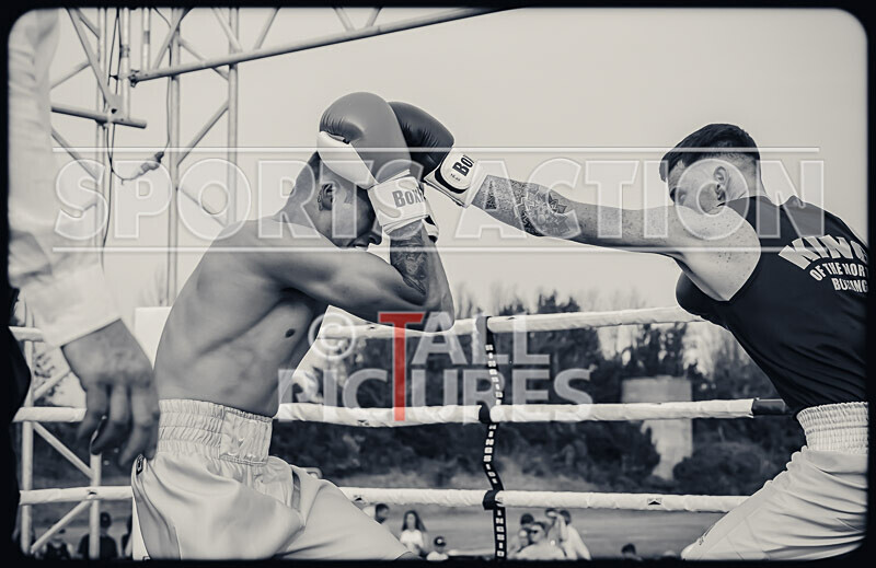 BOUT 11 - Raging Bull Jay Rive v Reece the Bomber Blondel-44 - BOUT 11 - 'Raging Bull' Jay Rive v Reece 'the Bomber' Blondel