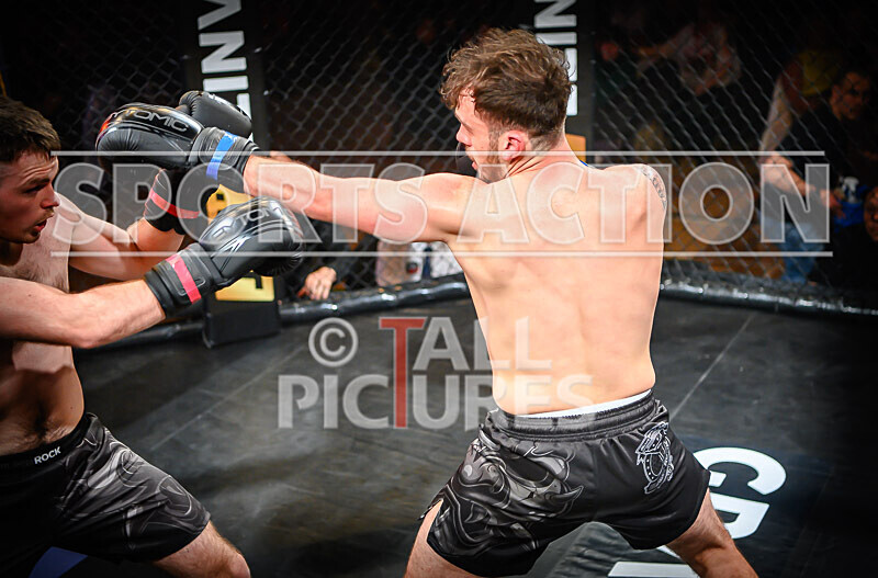 BOUT- 1 - Joe Wilson v Jake Fletcher-31 - BOUT: 1 - Joe Wilson v Jake Fletcher