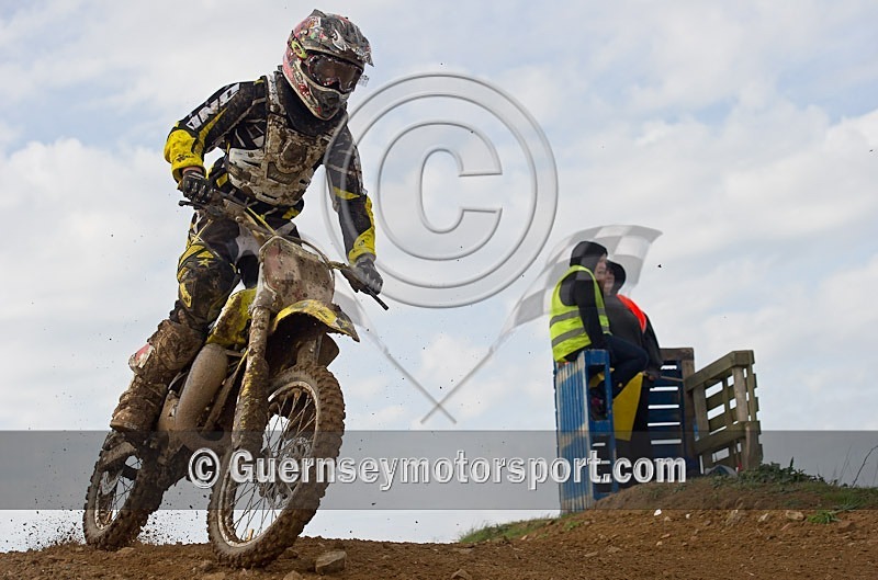 Moto-X_12-11-11-17 - MOTO-X_12-11-2011