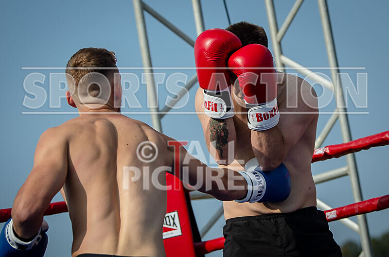 BOUT 3 - Josh -All the Way- Gray v Ed -No Fear- Sebire-22 - BOUT 3 - Josh 'All the Way' Gray v Ed 'No Fear' Sebire