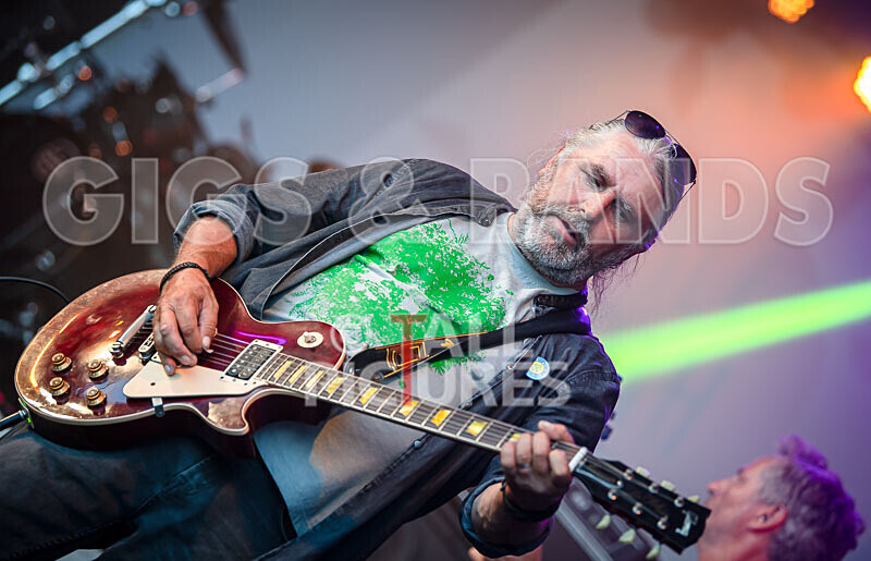 The Sacred Hearts-111 - THE SACRED HEARTS