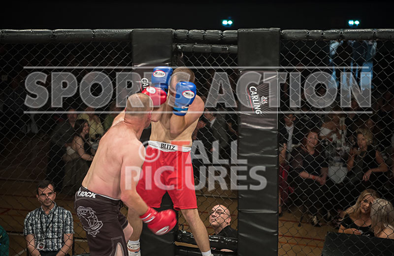 Matis Slomba v Shane Bentley-8 - BOUT 3 Matis Slomba v Shane Bentley