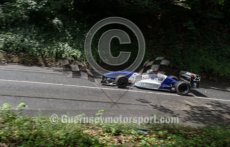 Guernsey National_2014_CAR-215 - GUERNSEY NATIONAL 2014 - CARS