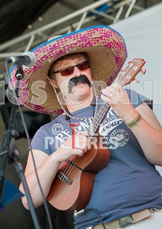 ukuladies-7 - UKULADIES!