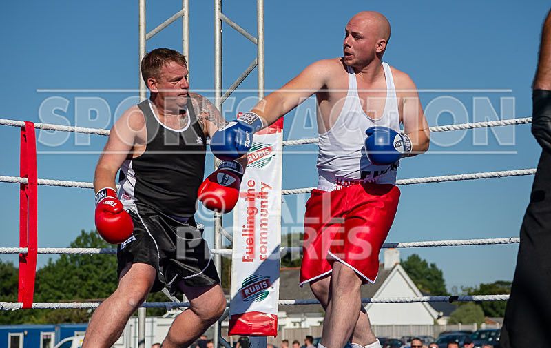 BOUT-1- Matthew The Scooby Alderton v Ian Blind Date Champion-11 - BOUT-1 Matthew 'The Scooby' Alderton v Ian 'Blind Date' Champion