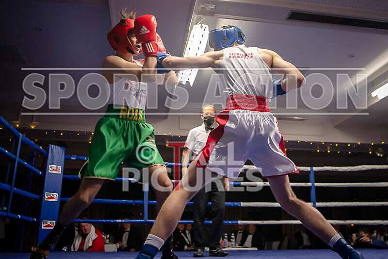 BOUT 4_Ross Vinning v Henry Wells-41 - BOUT 4_Ross Vinning v Henry Wells