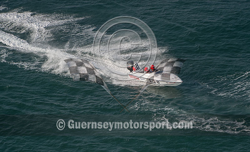 Worlds Powerboats_2014_Race-1-324 - UIM CLASS 3A & 3B WORLD OFFSHORE CHAMPIONSHIP_RACE-1
