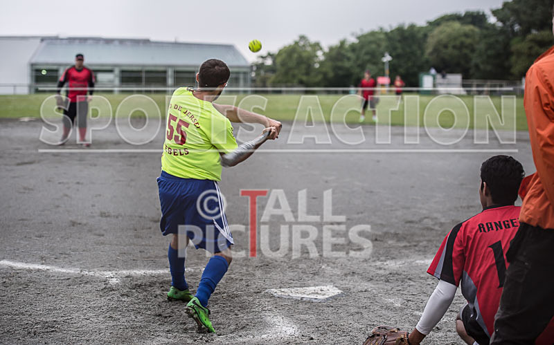Softball_22-06-2016-22 - DRUNKEN DUCK RANGERS v REBELS