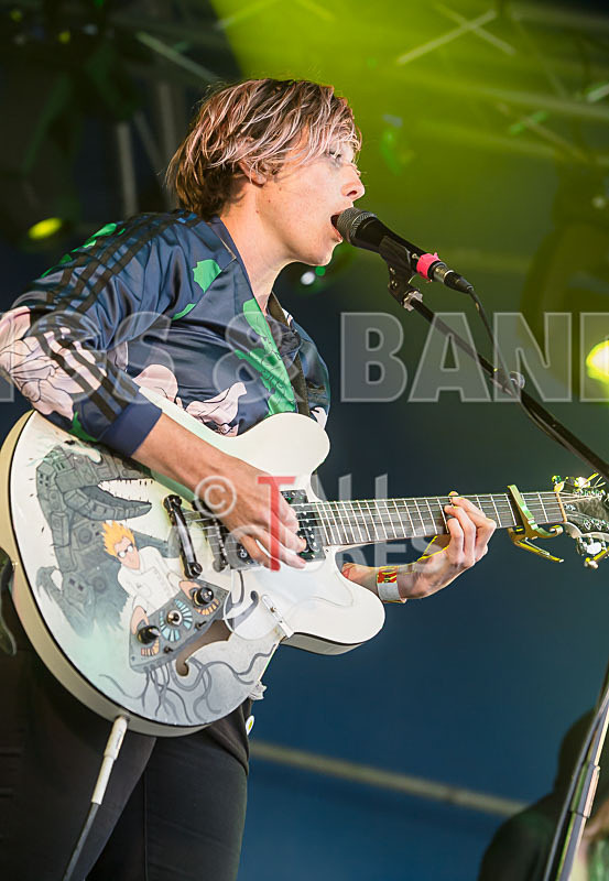 She Drew the Gun-12 - SHE DREW THE GUN