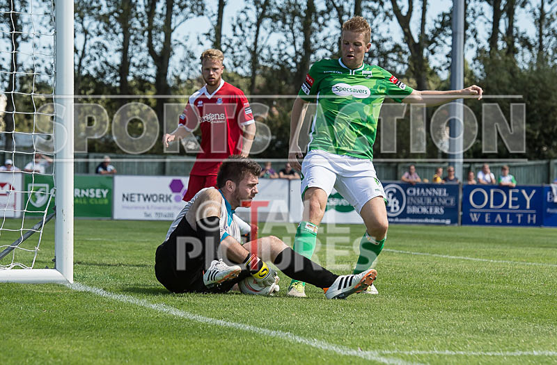 Guernsey FC v Whitstable Town-52 - GUERNSEY FC v WHITSTABLE TOWN