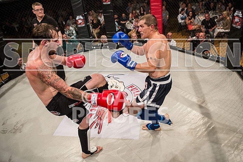 Cage Fighting_2012_Bout 5-12 - BOUT-5