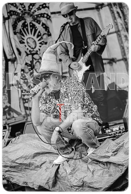 The Bensons-75 - THE BENSONS