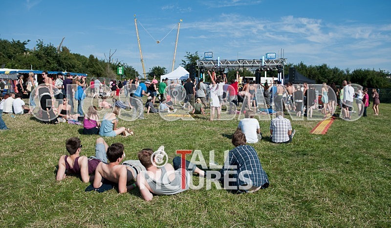 Guernsey Festival Scene-23 - THE GUERNSEY FESTIVAL ATMOSPHERE AND SCENE