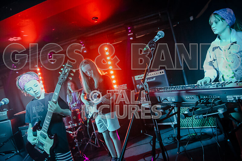 Hunting for Flames-12 - HUNTING FOR FLAMES