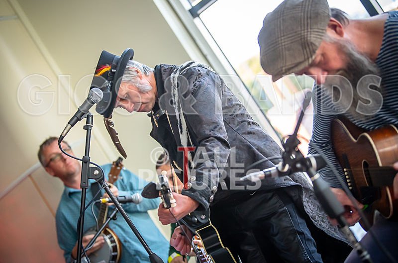 The Crowband-43 - THE ACOUSTIC CAFE