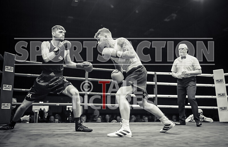 Bout 14_Rob Brehaut v Jake Bowness-7 - Bout 14_Rob Brehaut v Jake Bowness