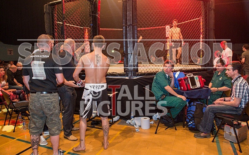 Lock-in Guernsey_2013_Bout-13-5 - BOUT-13