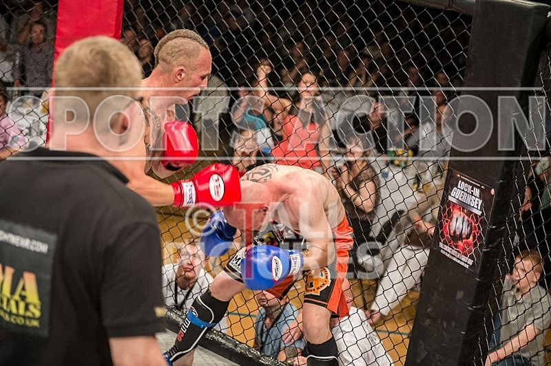 Cage Fighting_2012_Bout 10-14 - BOUT-10