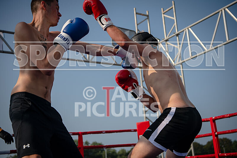 BOUT 4 - Alex -Quarter Pounder- Finer v Chris -Granite- Gavey-8 - BOUT 4 - Alex 'Quarter Pounder' Finer v Chris 'Granite' Gavey